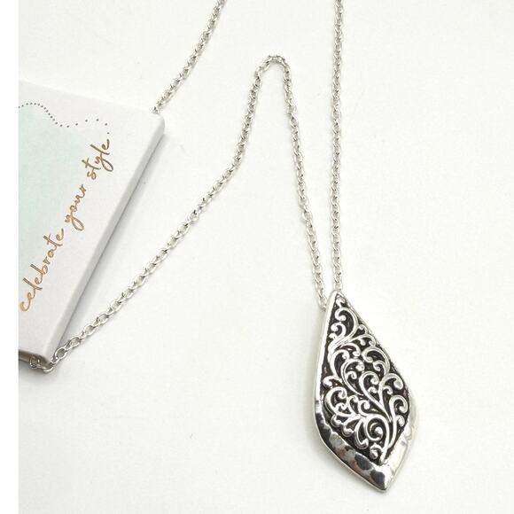 Periwinkle Jewelry - Silver Filigree Teardrop Pendant Necklace NWT